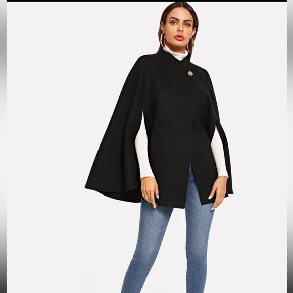 Black wool cape with flower blossom button details - Picture 1 of 6